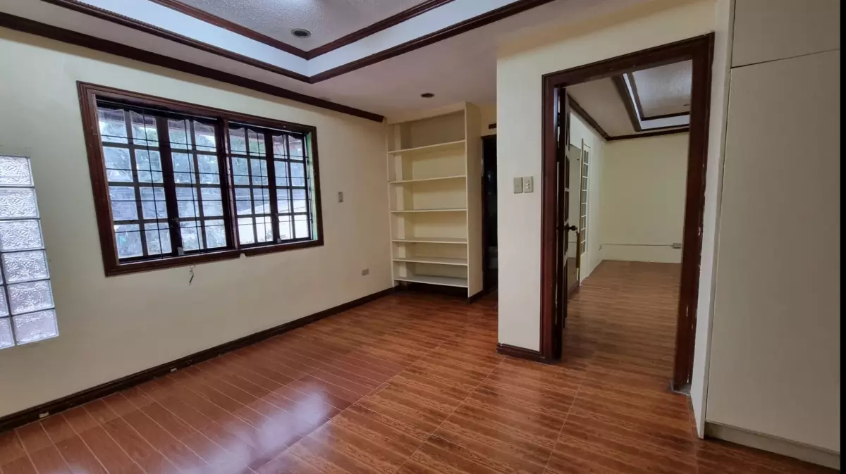 OFFICE WITH 6 ROOMS — Building in Cagayan de Oro, Misamis Oriental, Philippines — Photo 7