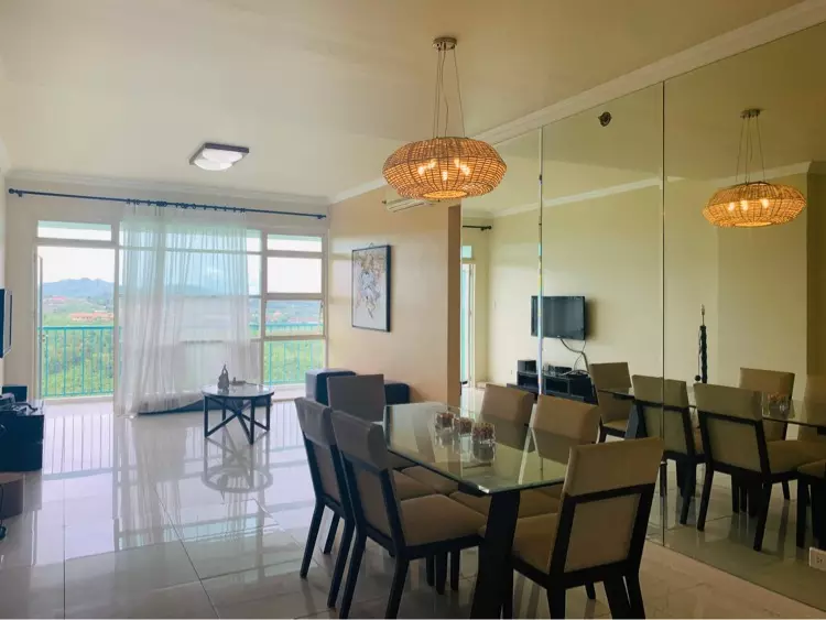 For Sale 3 Bedroom with 2 Parking City Lights Condominium