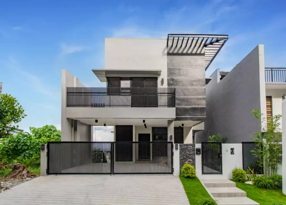 Single Detached Overlooking House in Talisay Cebu — House and Lot in Bienvinido St, Talisay, Cebu — Photo 7