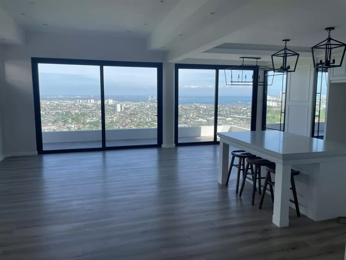 HOUSE AND LOT FOR SALE IN SOUTH HILLS TISA LABANGON  - photo 2