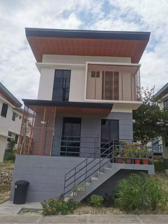 Single Detached House and Lot For Rent in Amoa Compostela 