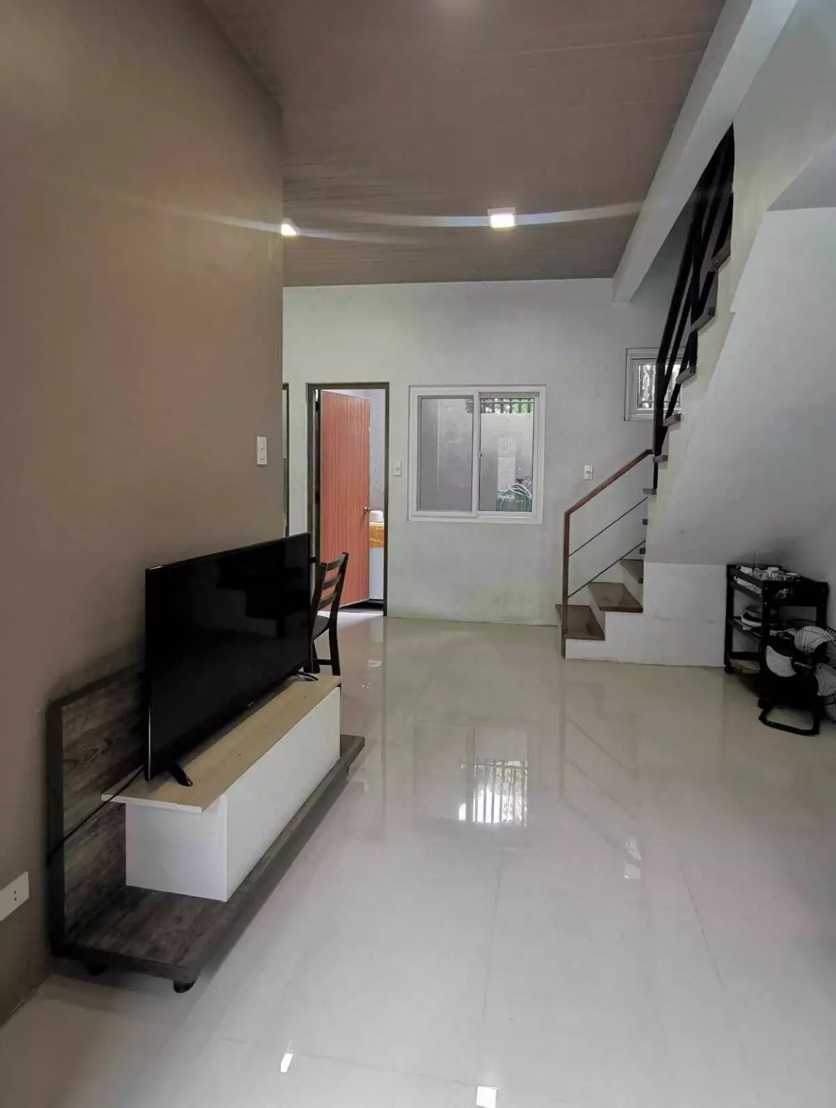 Fully Furnished Townhouse inside Subdivision near Mactan Newtown for Sale — Townhouse in Maribago, Lapu-Lapu City, Cebu — Photo 7