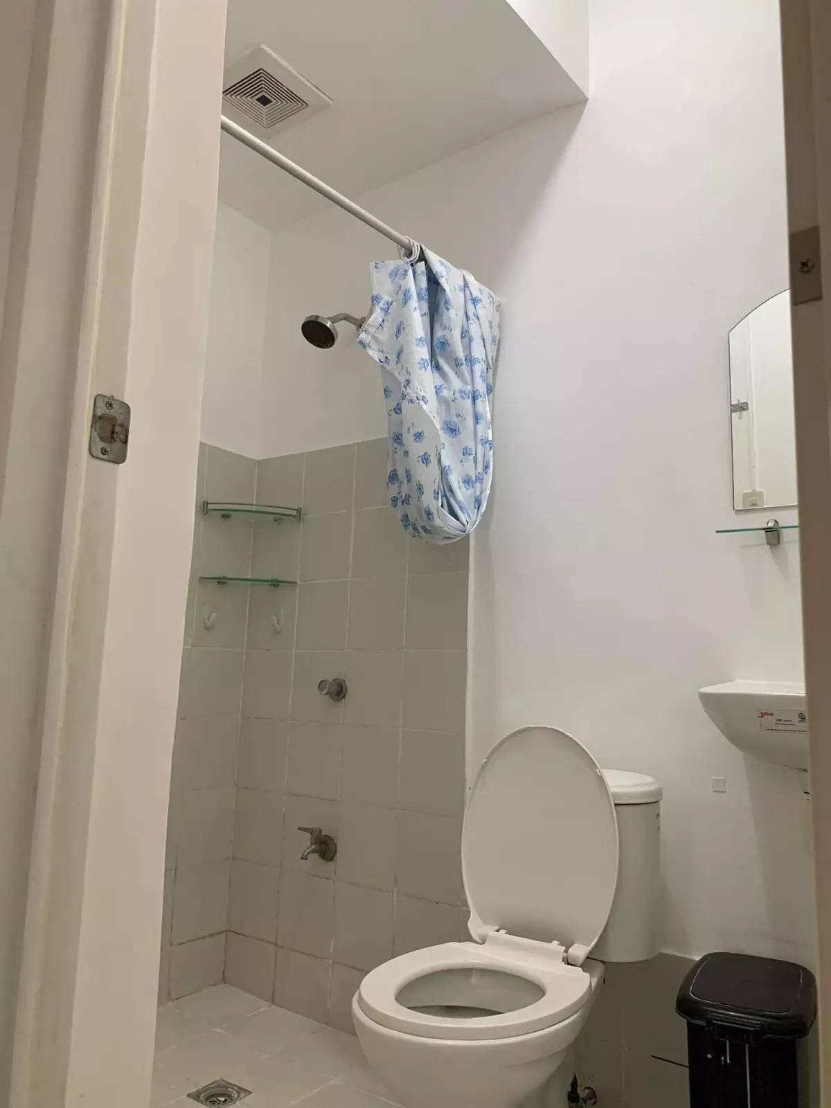 Spacious Corner Townhouse For Sale - photo 6