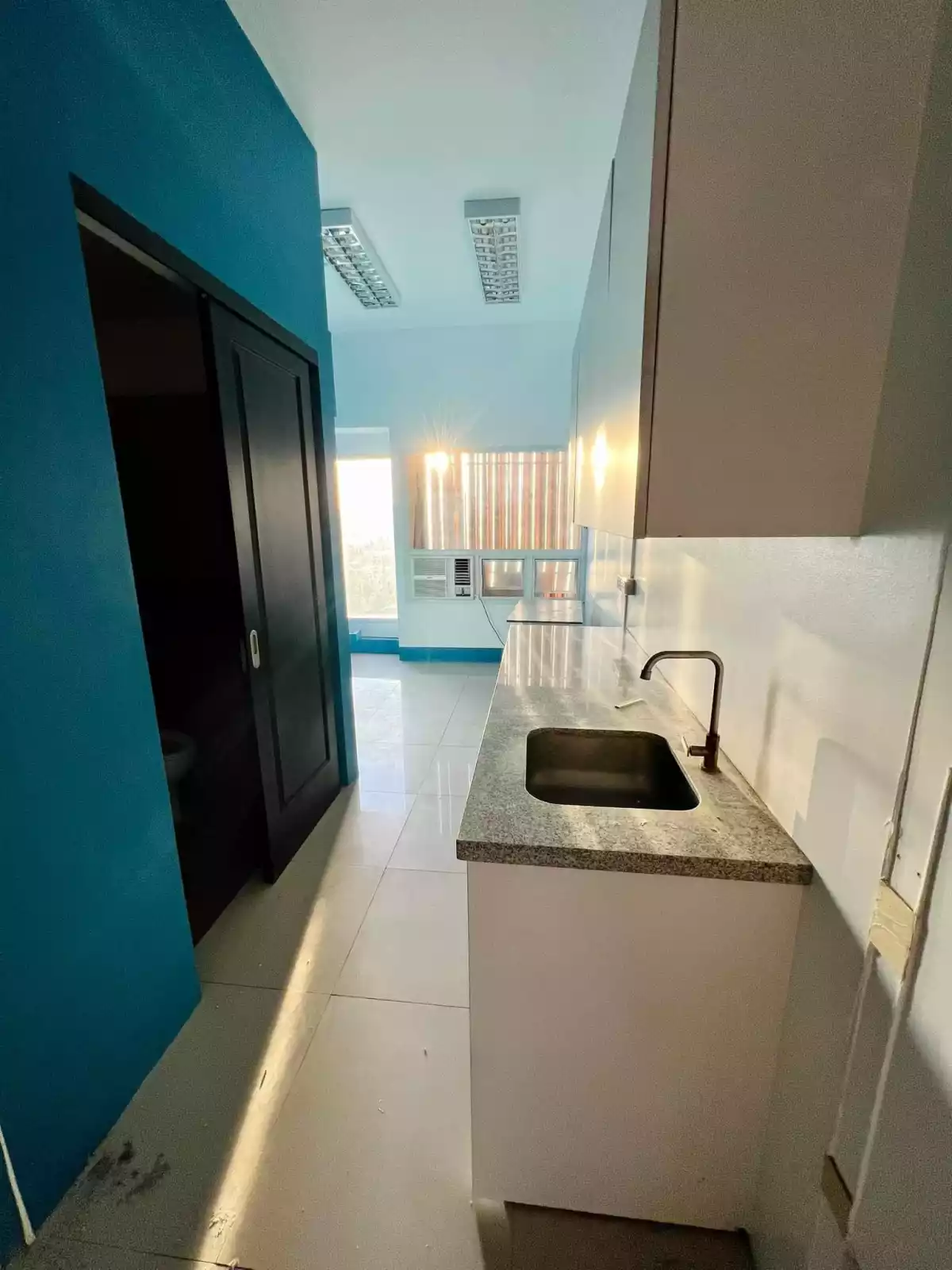 City Soho Medical Clinic for Rent — Space in Cebu City, Cebu, Philippines — Photo 3