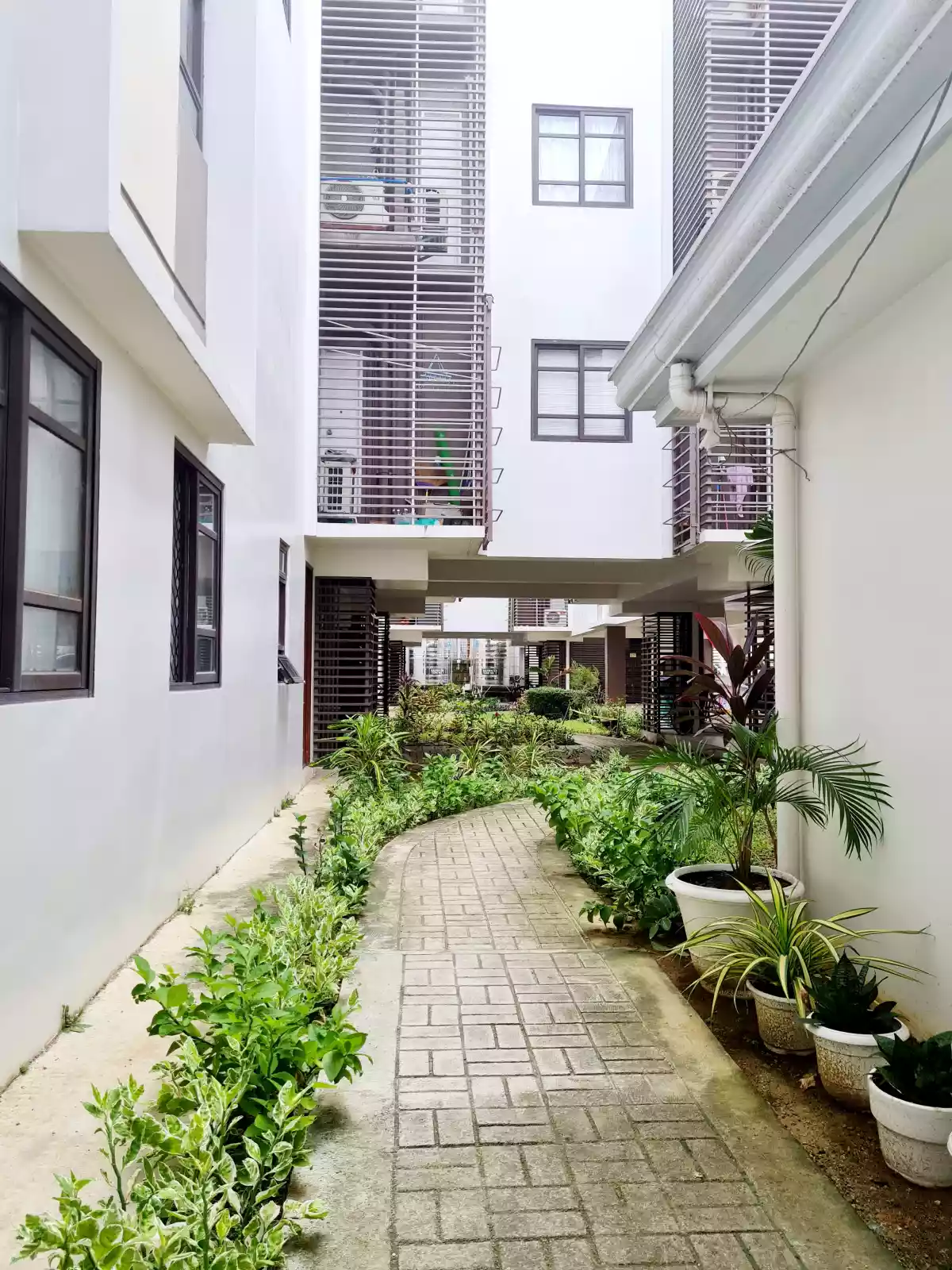 2 bedroom in The Courtyards at Brookridge — 2 Bedrooms in Cebu City, Cebu City, Cebu — Photo 5