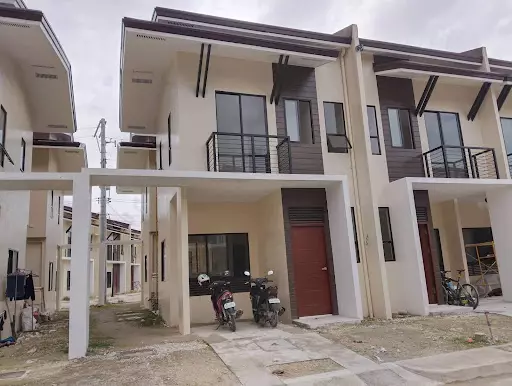 Open photo 49 of 62 — Rush House and Lot for Assume in Serenis South - END UNIT