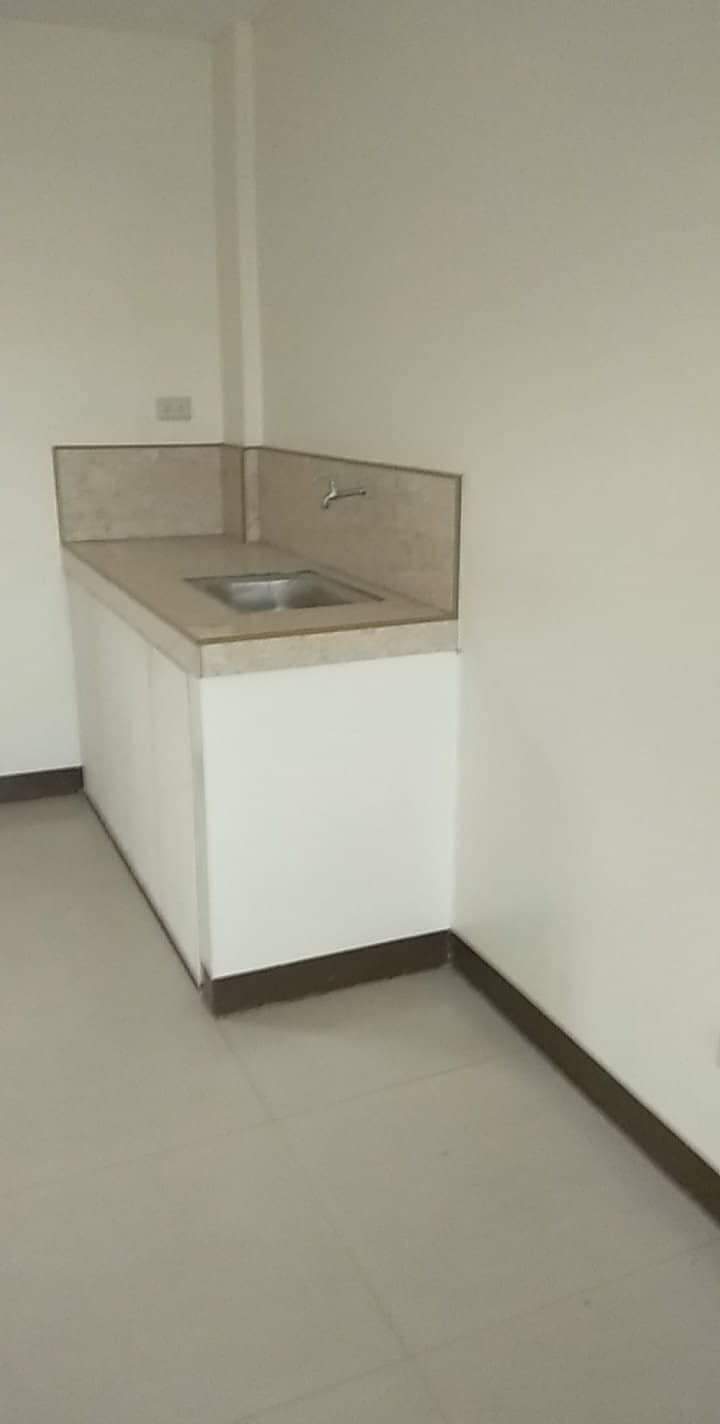 Pre-selling Townhouse for Assume - photo 5