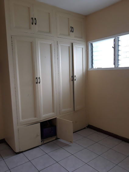For rent 5 bedrooms House with 3 small units Apartment in Mandaue City Cebu - photo 7