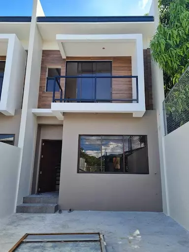 Townhouse For Sale in Brgy. Tisa
Cebu — Townhouse in Cebu City, Lalawigan ng Cebu, Philippines — Photo 2