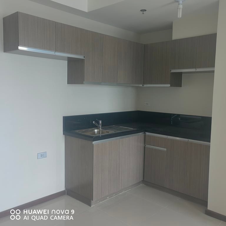 Open photo 12 of 25 — 1 BEDROOM WITH BALCONY AND PARKING AT GALLERIA RESIDENCES FOR ASSUME