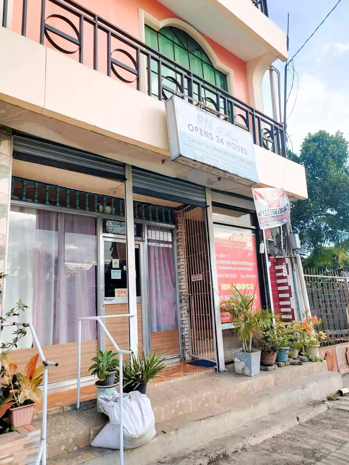 Open photo 14 of 16 — Commercial Building for sale!