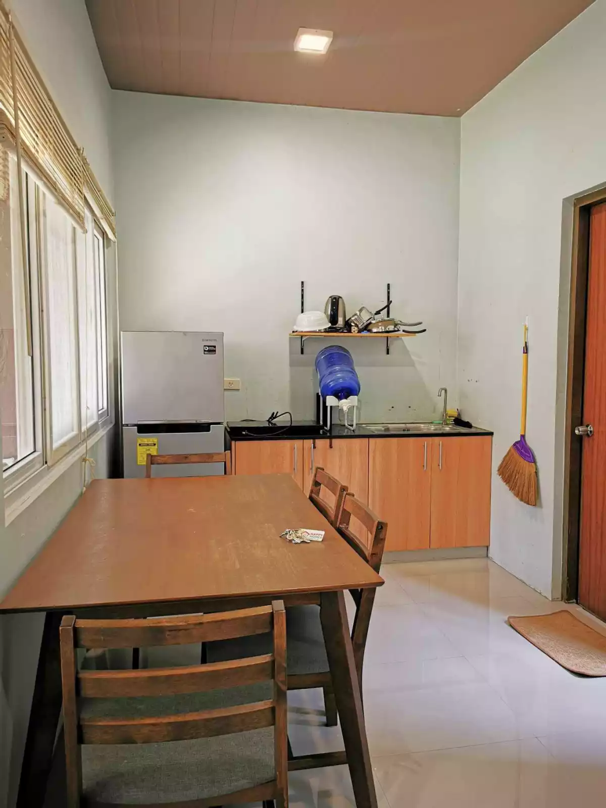 Open photo 14 of 31 — Fully Furnished Townhouse inside Subdivision near Mactan Newtown for Sale