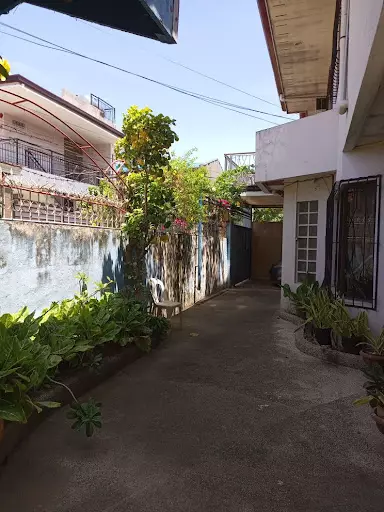 House and Lot with Pool in Helenville Subdivision Mactan — House and Lot in Mactan Airport Road, Lapu-Lapu City, Cebu — Photo 6