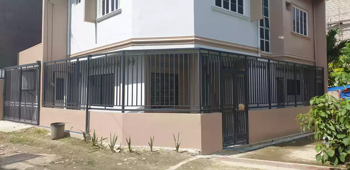 Walking Distance House and Lot with Roof Top in Don Bosco Cebu City - photo 3