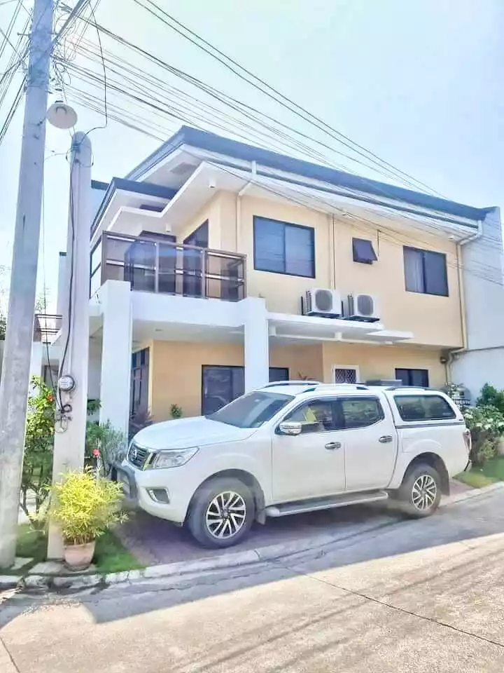 SUPER RUSH SALE Spacious 2BR Single Attached House & Lot at Alberlyn South, Cansojong, Talisay