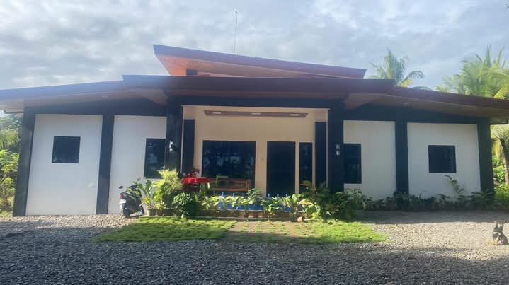Stunning House and Lot in Digos — House and Lot in Digos City, Davao del Sur, Philippines — Photo 5