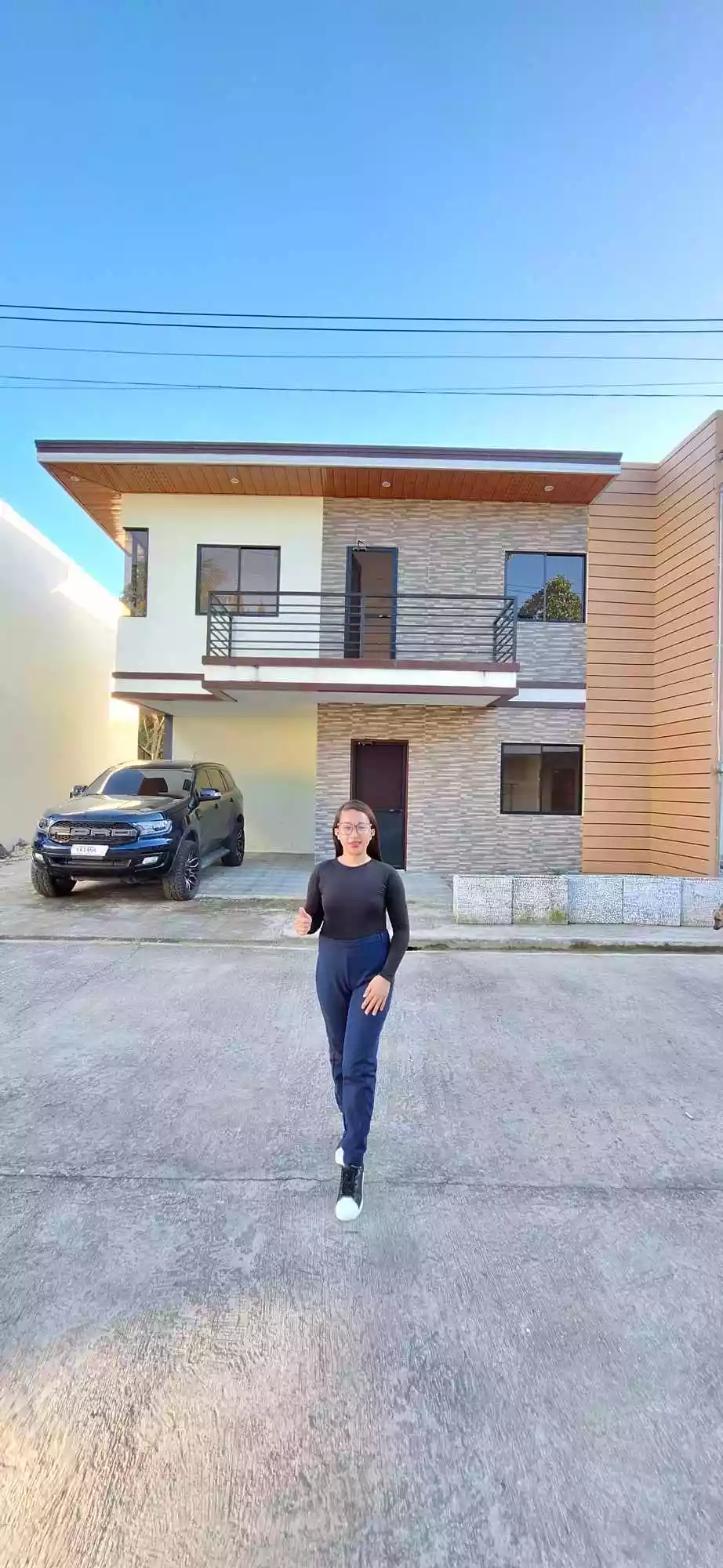 TWO-STOREY HOUSE FOR RENT