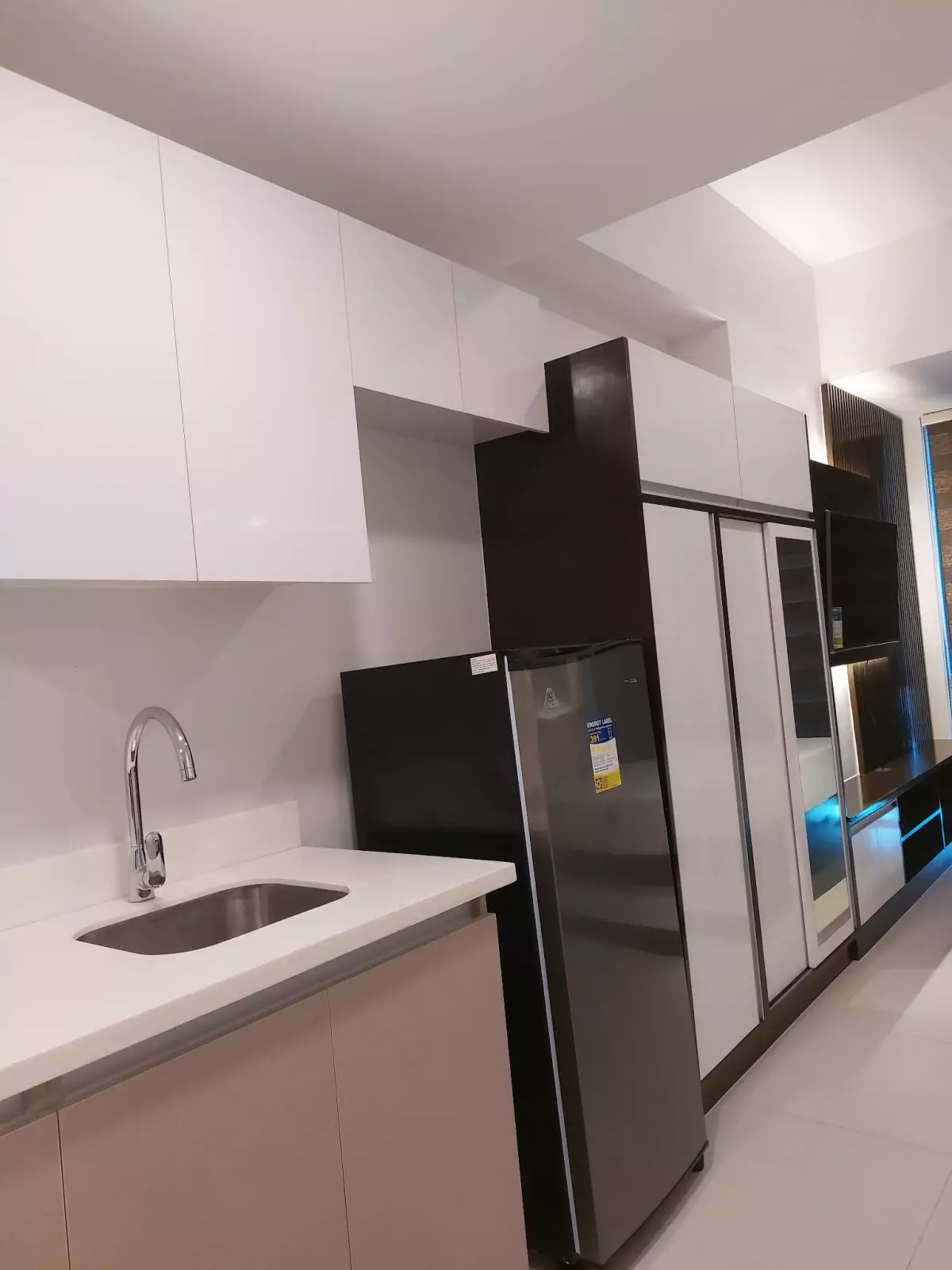Open photo 11 of 16 — 38 PARK STUDIO UNIT FOR RENT