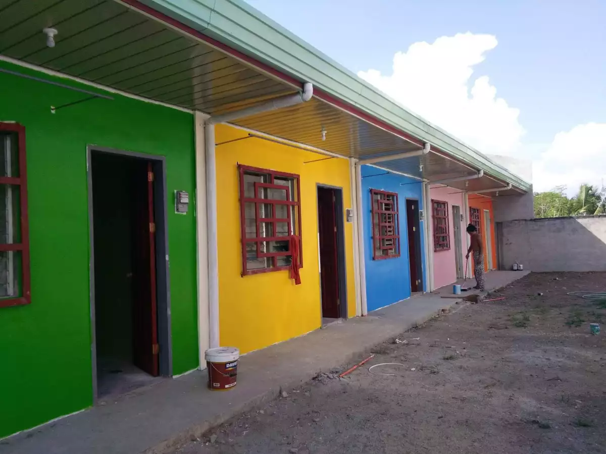 200sqm lot with 5 studio type rooms for sale