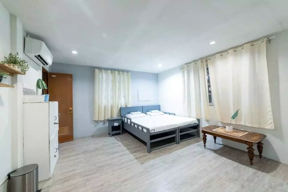  For rent 5 spacious bedrooms Furnished House and Lot  in Mandaue city Cebu - photo 5