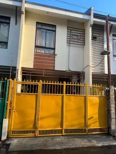 Open photo 23 of 26 — 2 Storey Townhouse FOR SALE (Walking Distance to SM Cebu, Persimmon & Cebu Business Park)