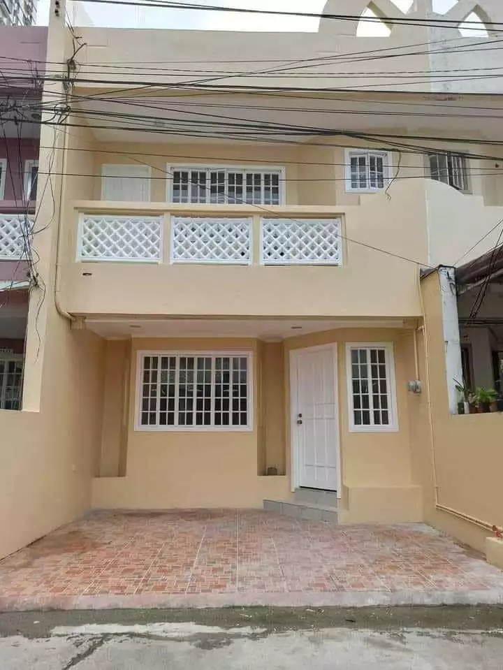 FOR SALE House and Lot Beside Avida Tower Riala - photo 3