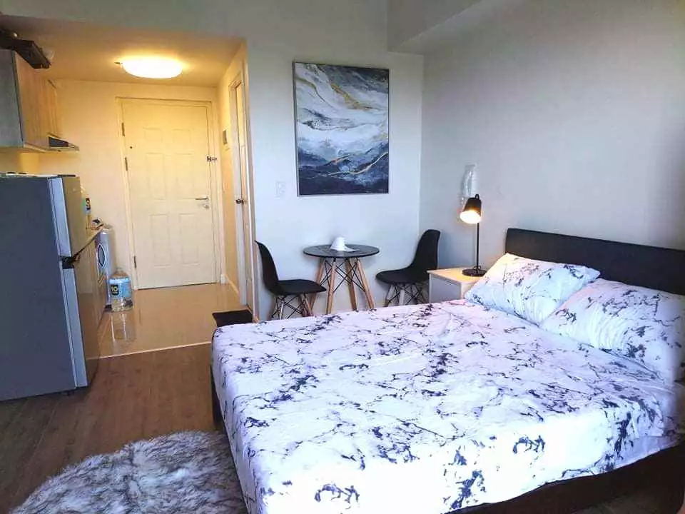 Fully-furnished Studio Unit with Balcony