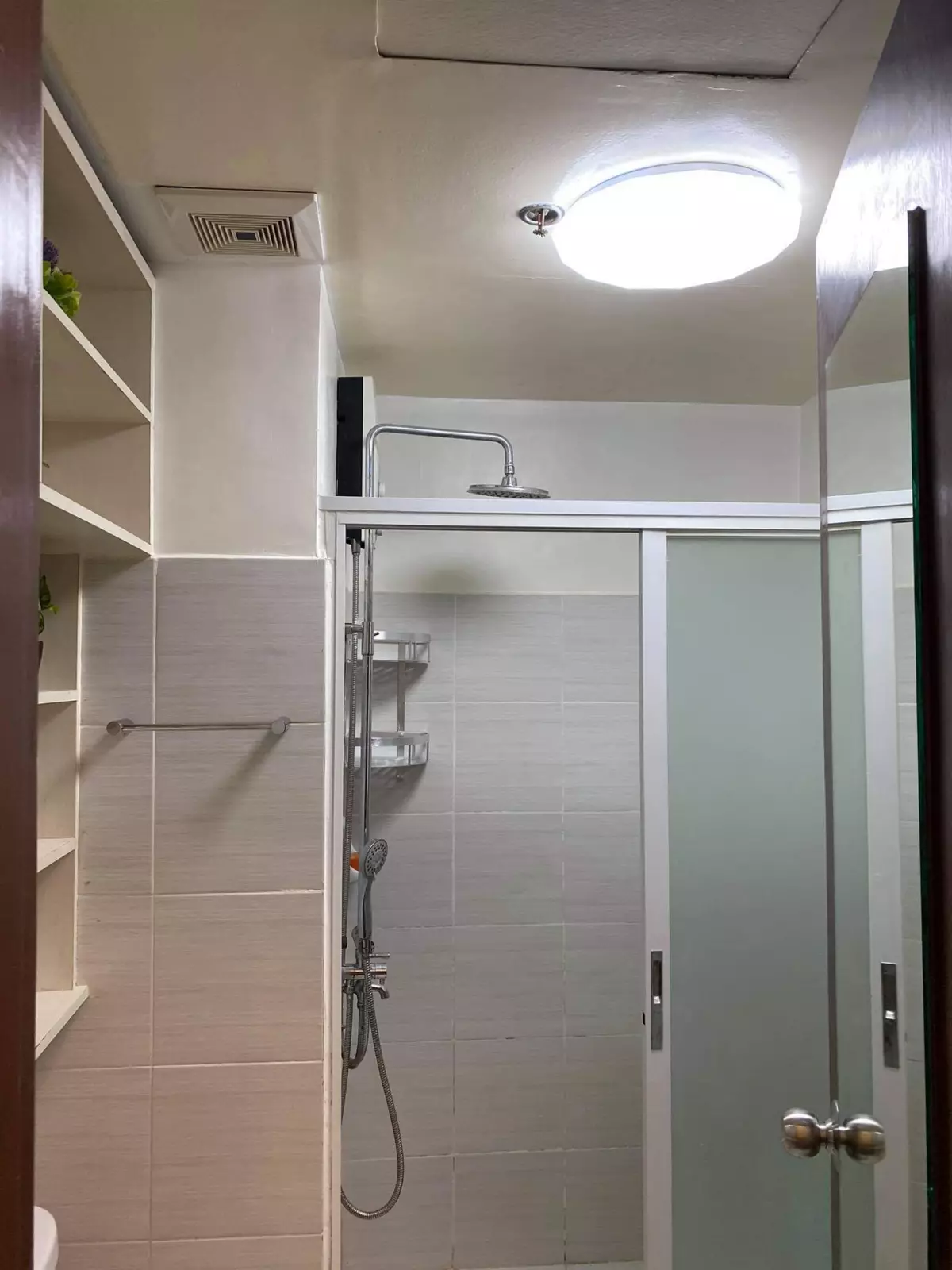 Open photo 11 of 14 — For rent studio unit & for assume near in jy & It park 