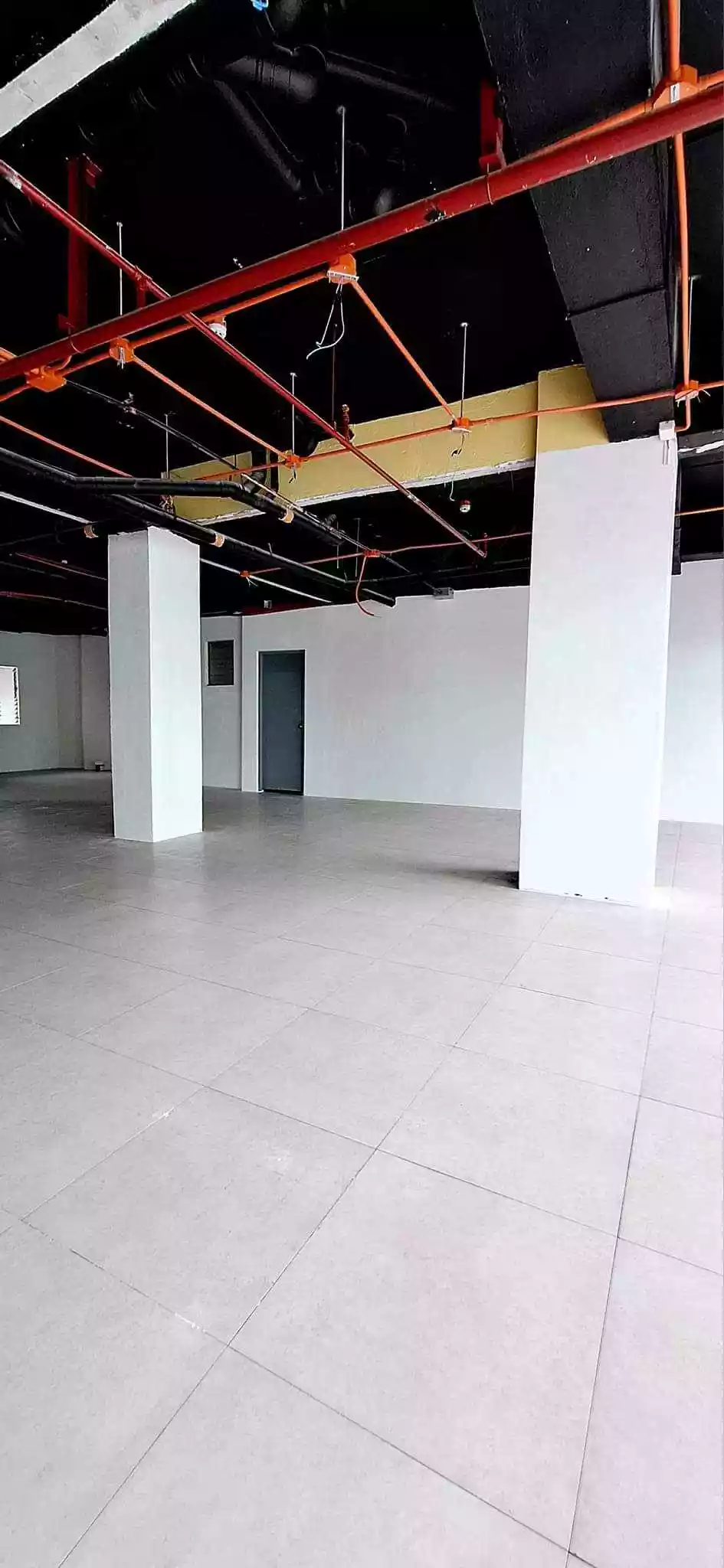 COMMERCIAL SPACE FOR RENT - photo 2