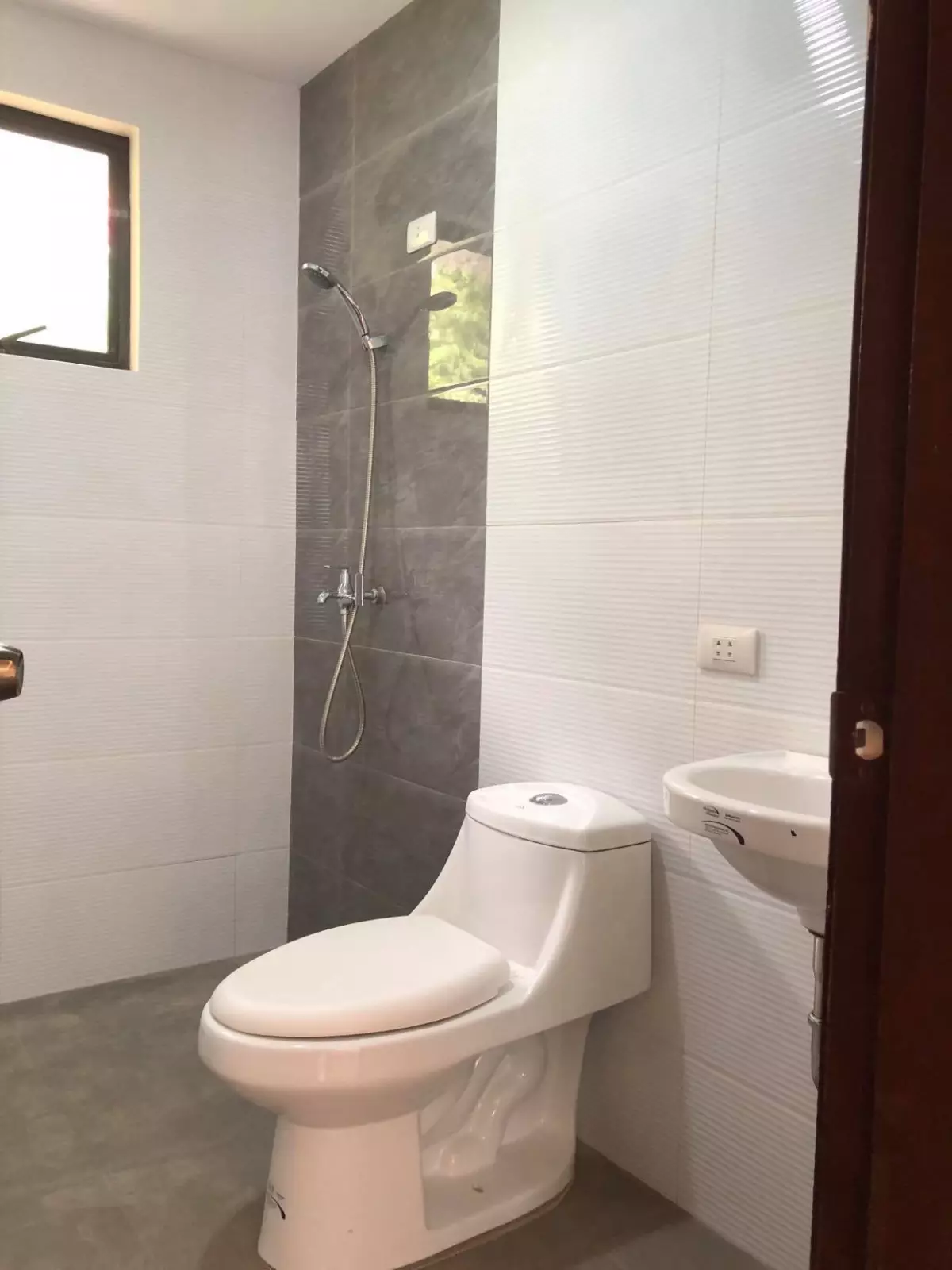 CORONA DEL MAR HOUSE & LOT FOR SALE - photo 6