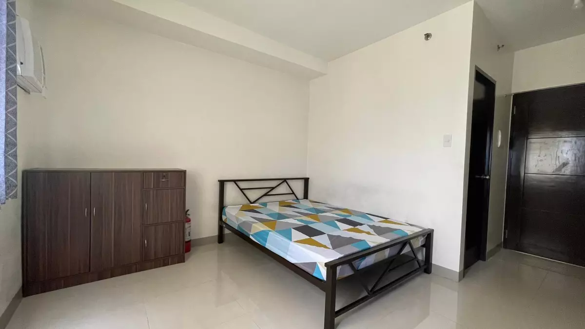 Semi-Furnished Studio Unit in Casa Mira Tower 2 Labangon For Rent @ 12K/Month — Studio in Labangon, Cebu City — Photo 3