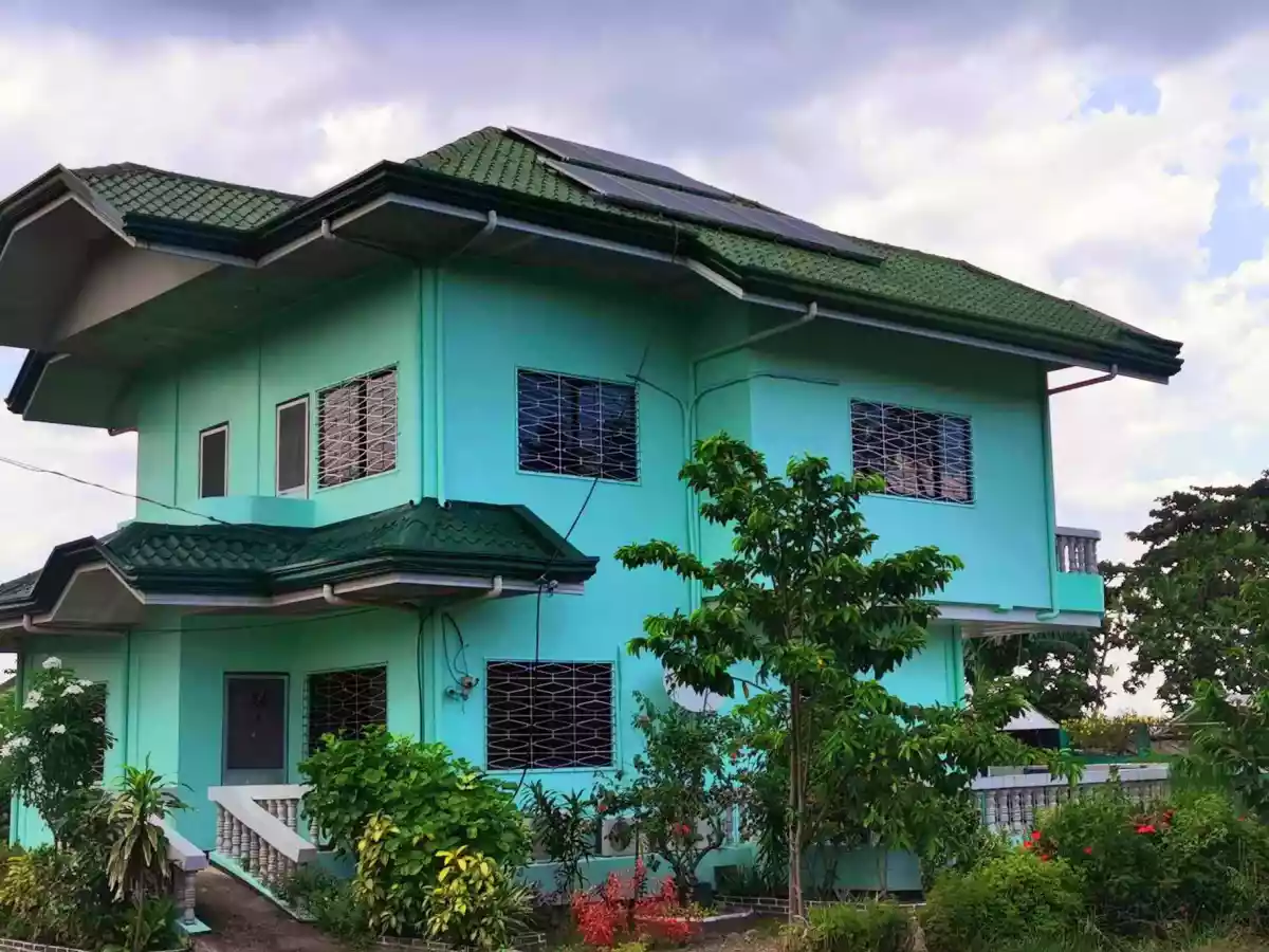 Spacious Property-With 2 Storey-House ( Property is Along the beach and opposite side is along the national Highway) — House and Lot in Negros Oriental, Philippines — Photo 7