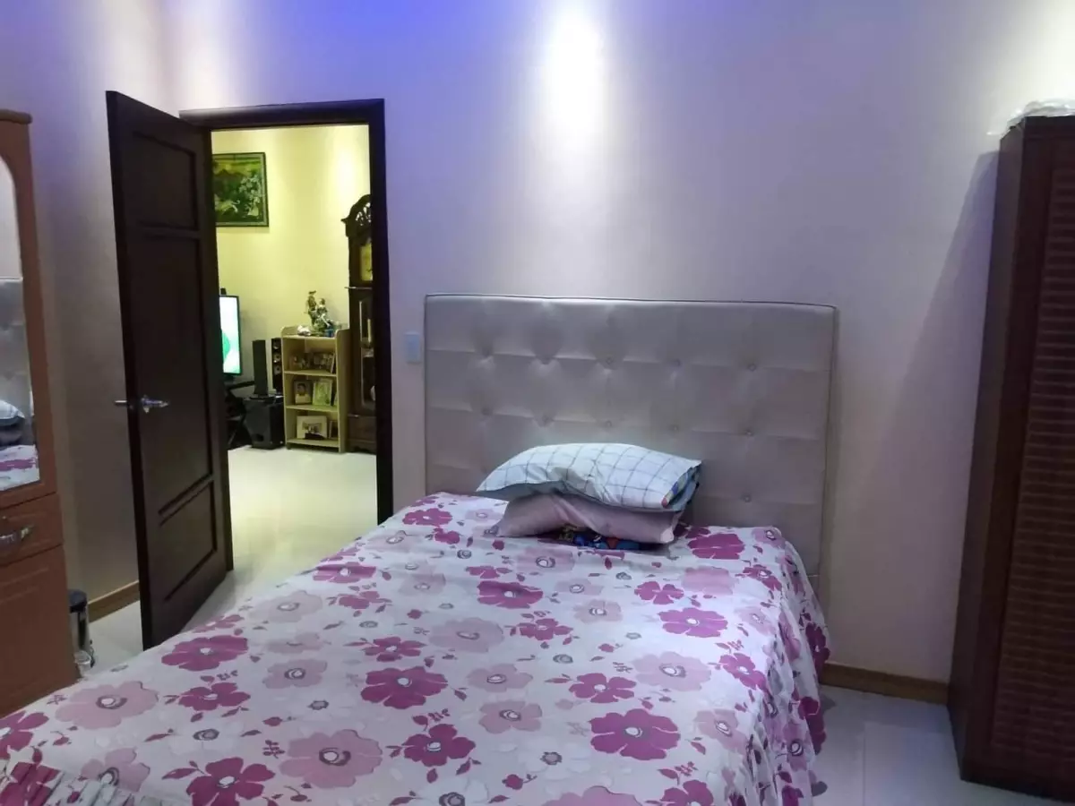 Open photo 11 of 14 — 2016 Fully Furnished House with garage and garden