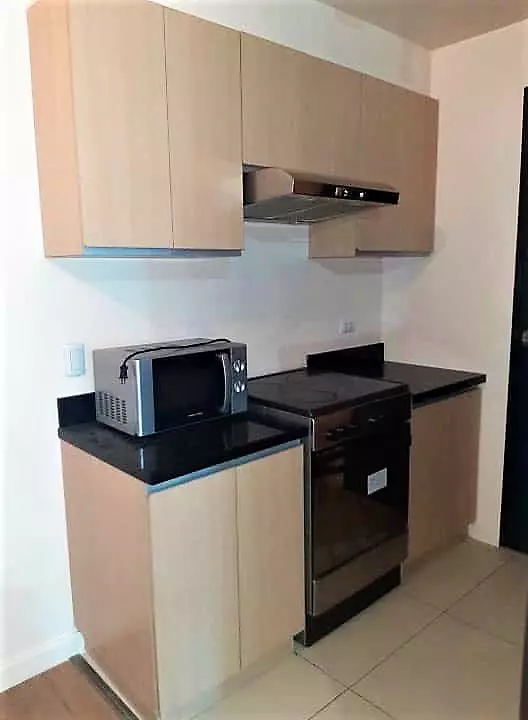 Two Serendra 1 BR pre-owned | Bonifacio Global City — 1 Bedroom in McKinley Parkway, Taguig, Metro Manila — Photo 6