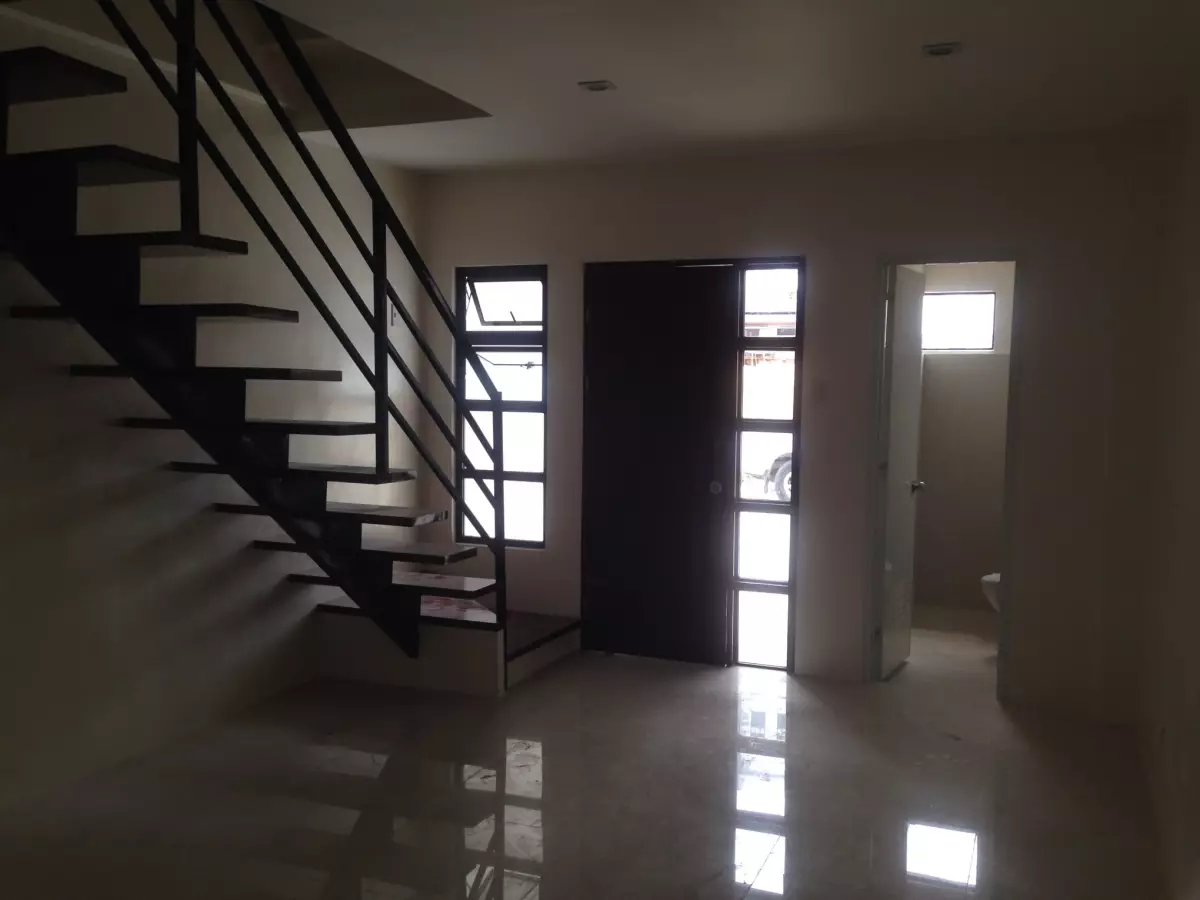 25K TOWNHOUSE FOR RENT IN NORTHWOOD RESIDENCES — House and Lot in H Abellana, Mandaue City, Cebu — Photo 4