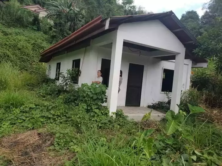 PULANG BATO, CEBU CITY Rush House and Lot for Sale ! — Residential Lot in Cebu City, Cebu, Philippines — Photo 2