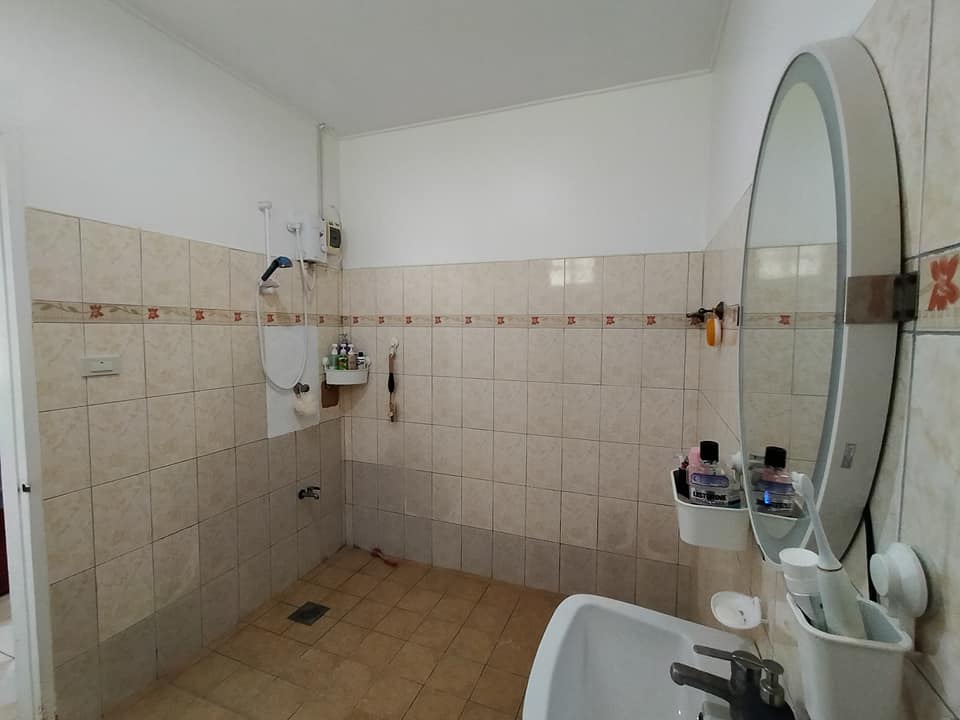 5 Bedrooms 5 toilet and bath with Swimming pool in Dao Dauis Panglao Island Bohol - photo 4