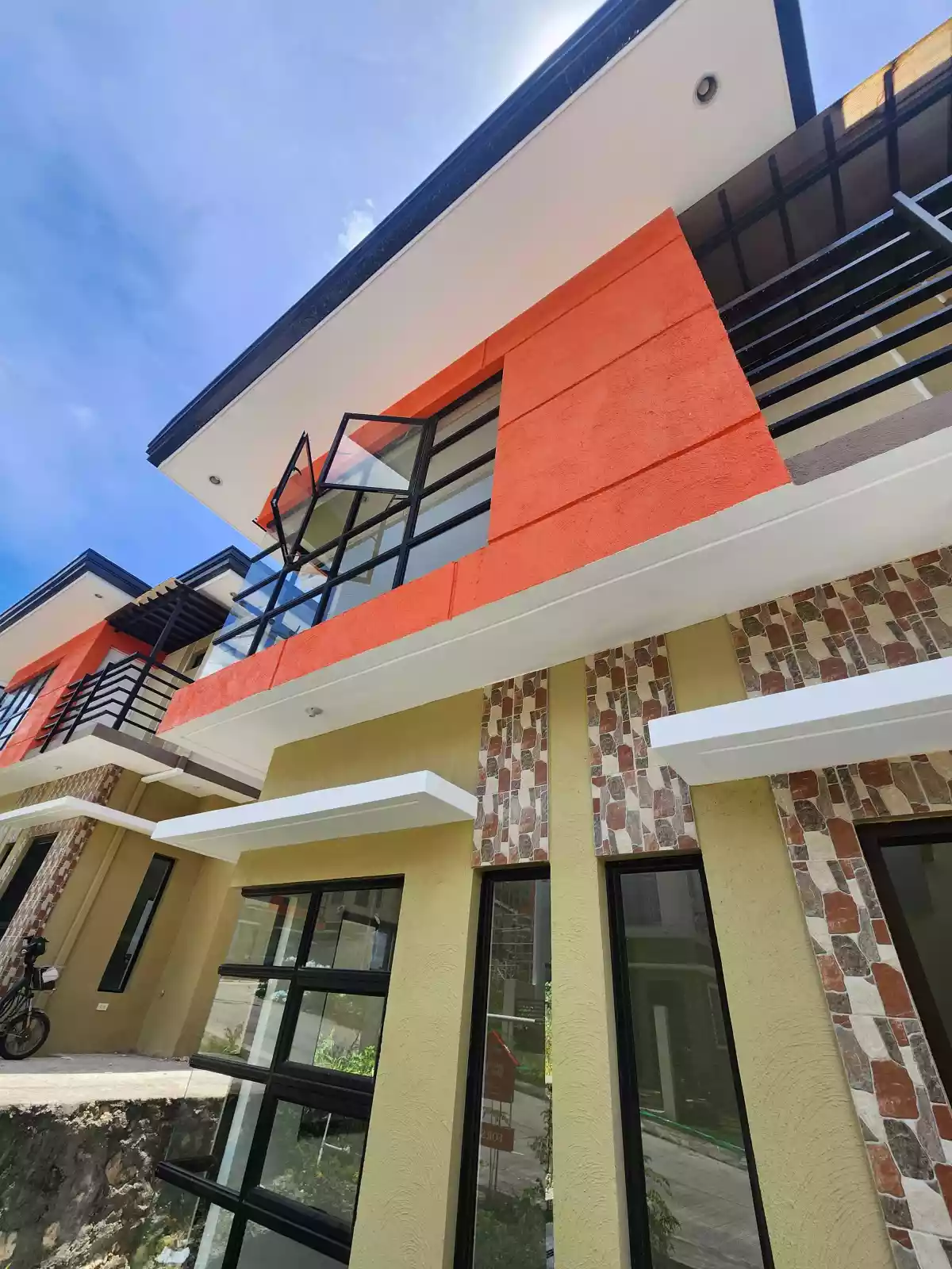 Affordable 4 Bedroom House and lot in Consolacion Cebu — House and Lot in Consolacion, Cebu, 6001 — Photo 4