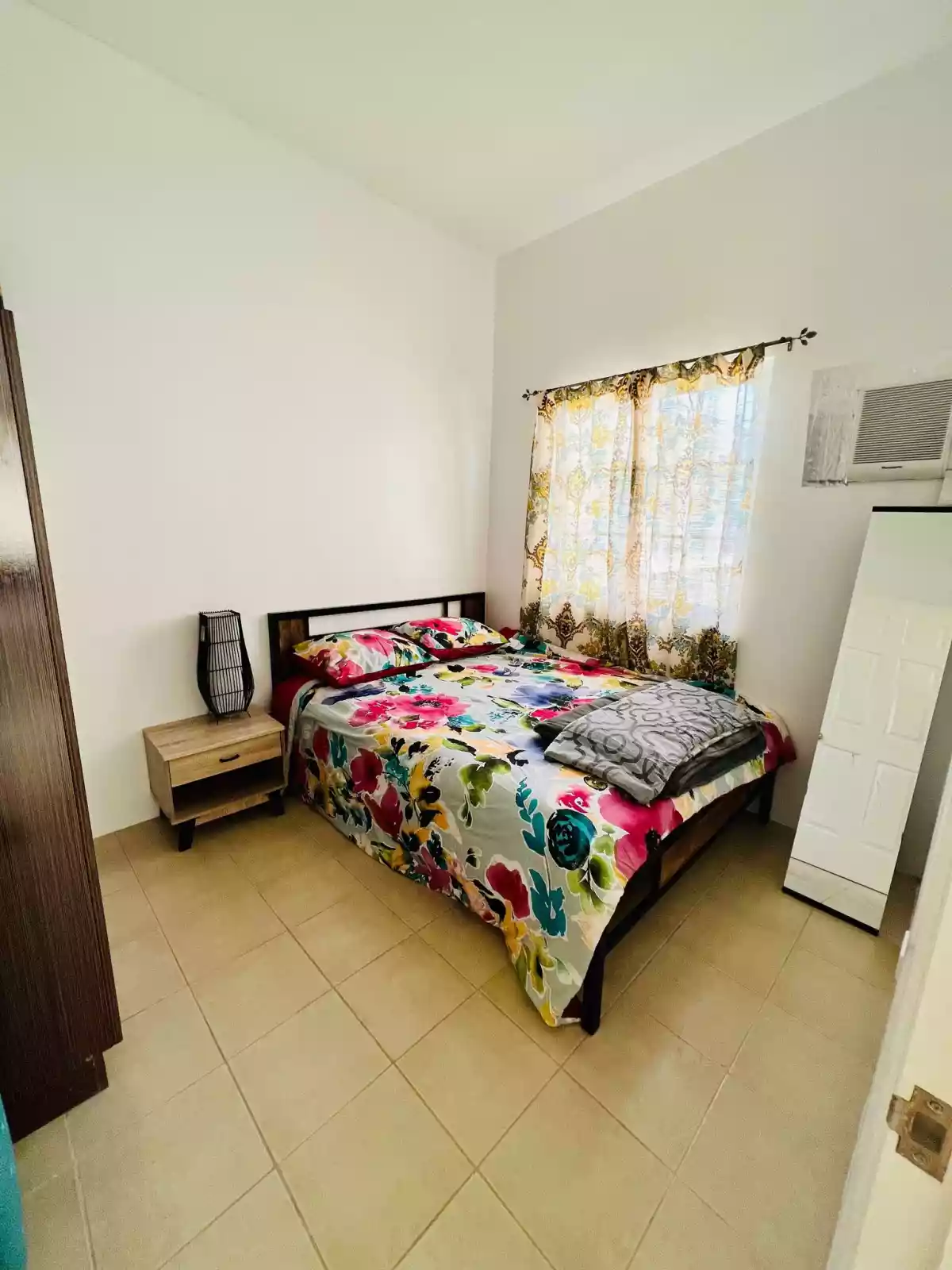 Open photo 16 of 19 — 3 bedroom, 1 toilet and 1 bath, Fully-Furnished