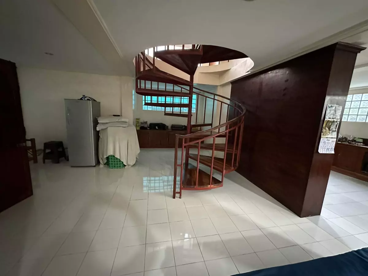 For Sale - photo 3