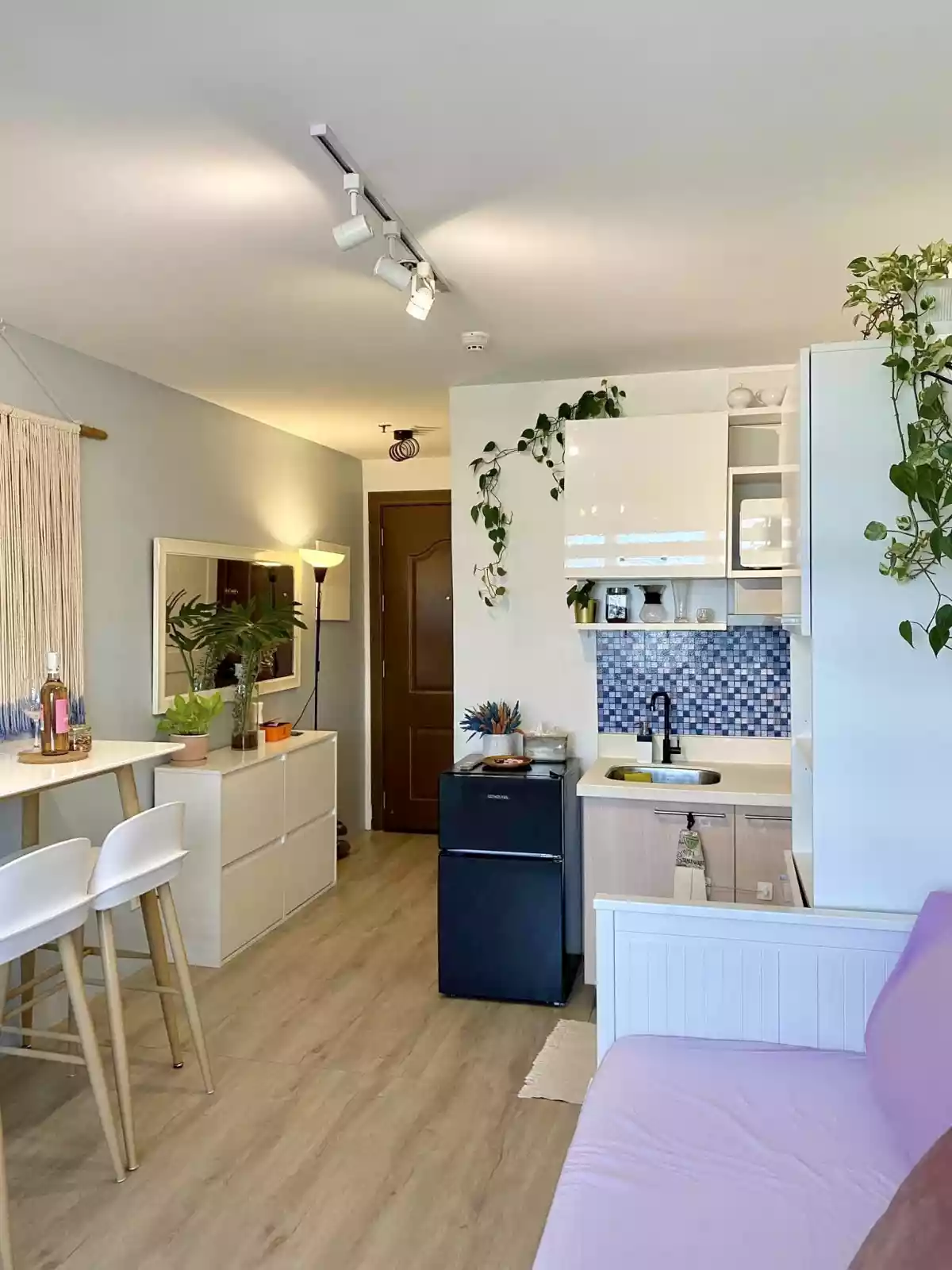 SERENE STUDIO UNIT FOR LEASE at Ridgewood Towers — Studio in Carlos P. Garcia Avenue, Taguig, Metro Manila — Photo 3