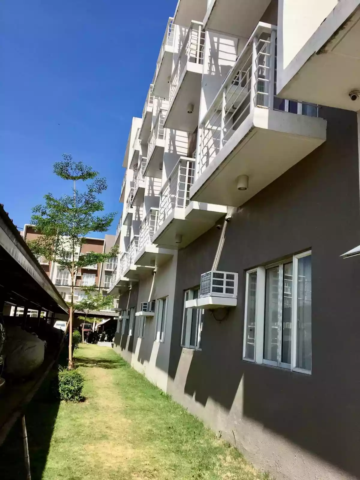 For Assume Studio unit with Balcony — Studio — Photo 7