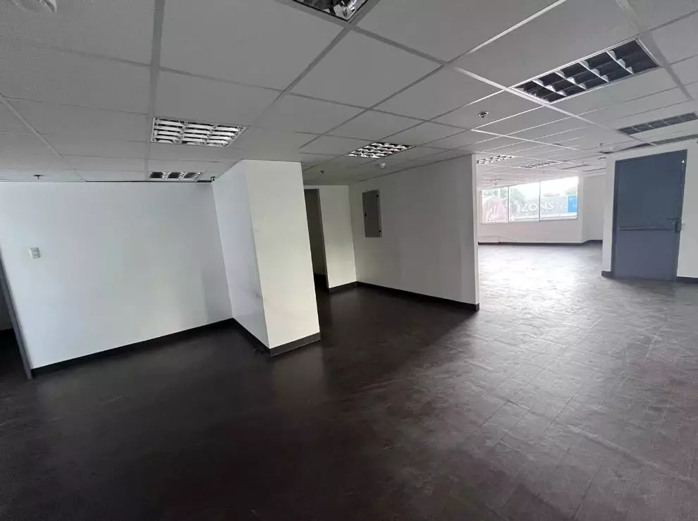 Office for Rent along Mango Avenue — Office in Cebu City, Cebu, Philippines — Photo 3