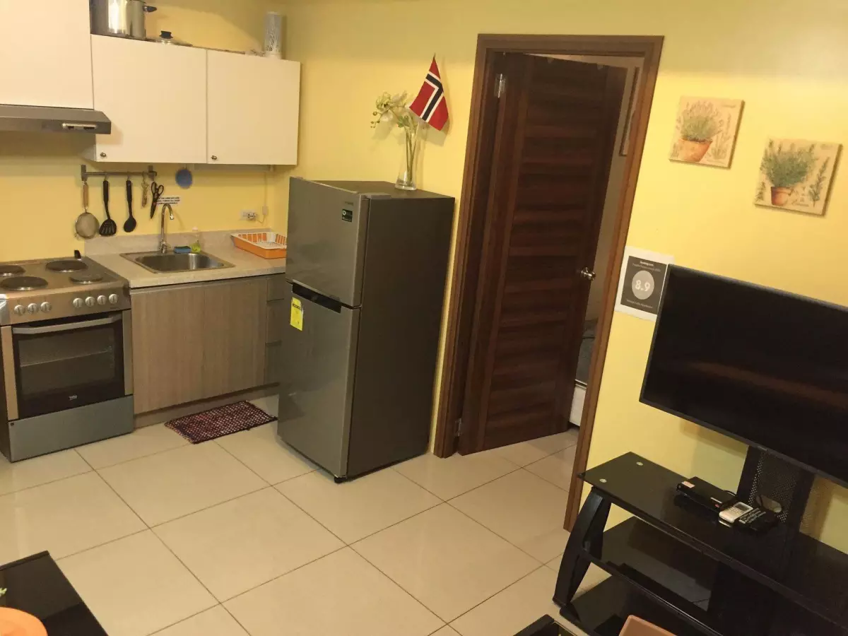 For SALE 1BR Corner Unit in Horizons - photo 3