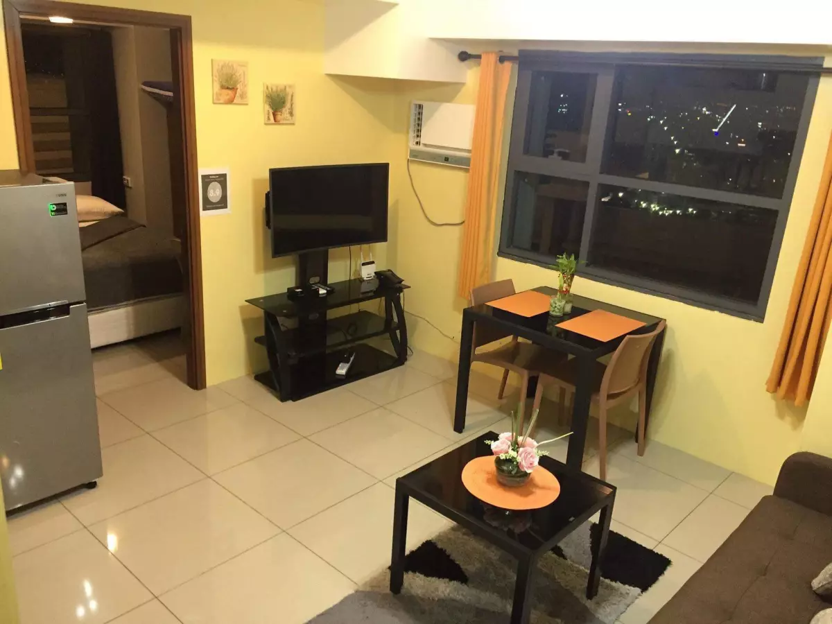 For SALE 1BR Corner Unit in Horizons - photo 7