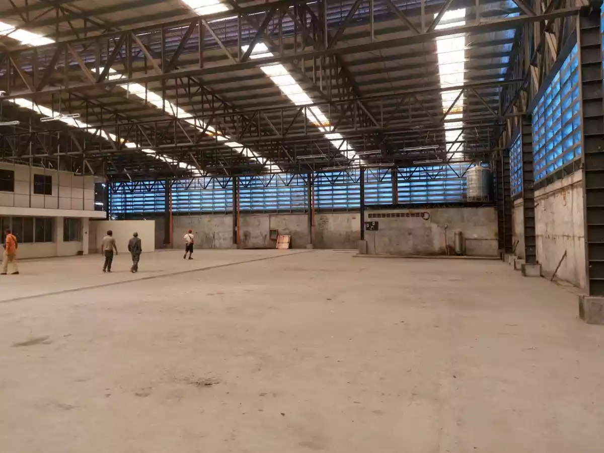 BIG WAREHOUSE FOR RENT — Warehouse in Araneta Avenue, Bacolod, Negros Occidental — Photo 5
