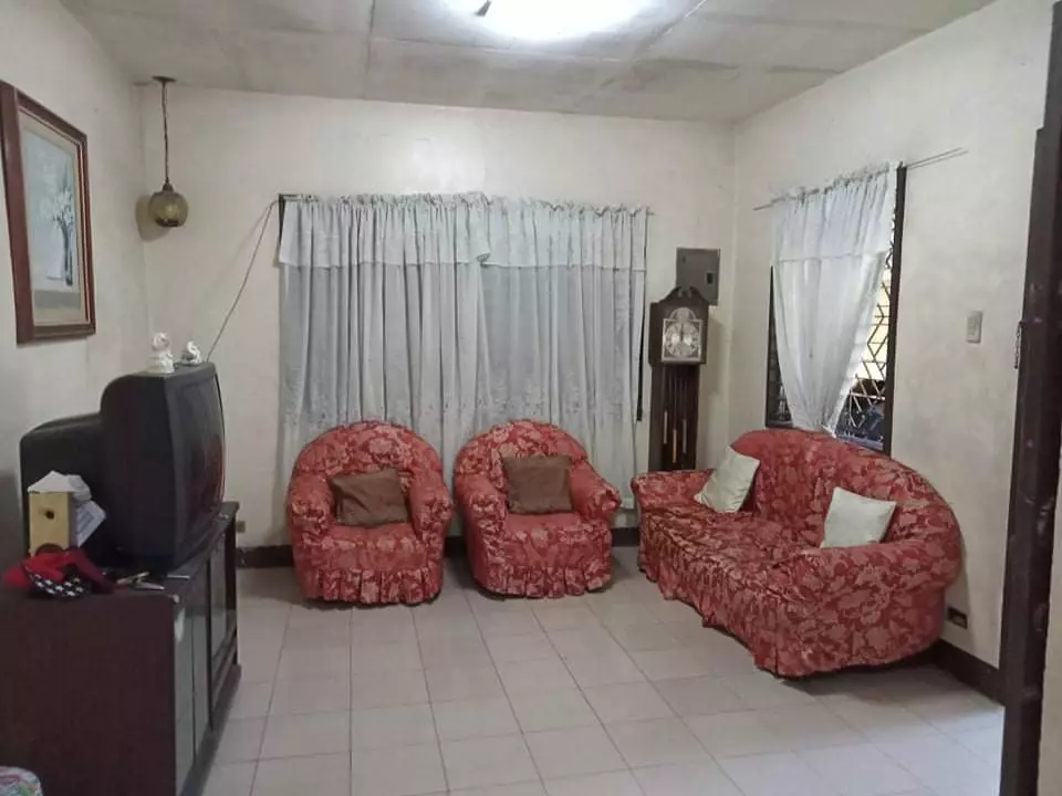 ONE STOREY OLD HOUSE FOR SALE  - photo 3