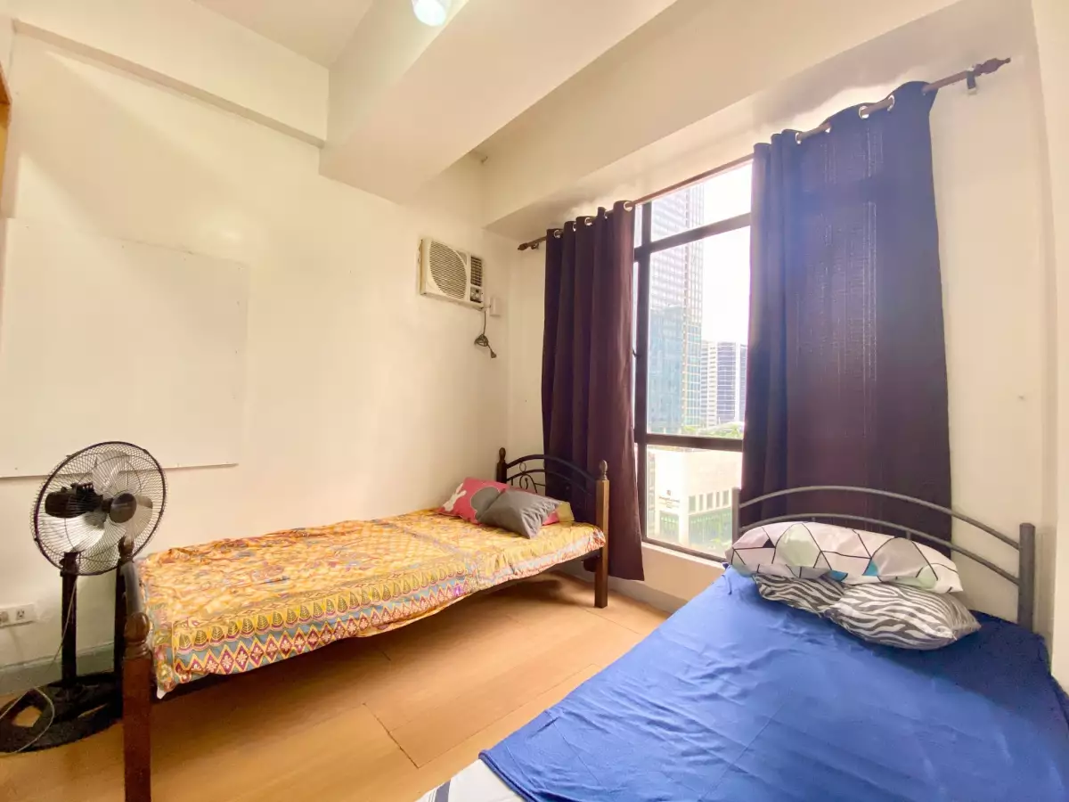 CORNER 1BR UNIT FOR RENT & SALE at Forbeswood Heights, BGC — 1 Bedroom in Rizal Drive, Taguig, Metro Manila — Photo 5