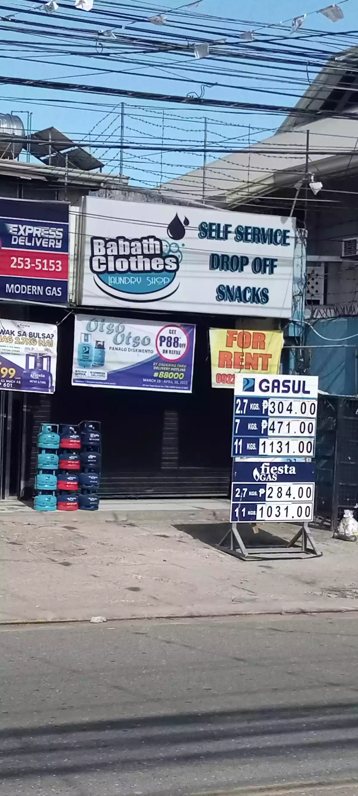 Commercial area in Guadalupe (along the road) — Space in Cebu City, Cebu, Philippines — Photo 2