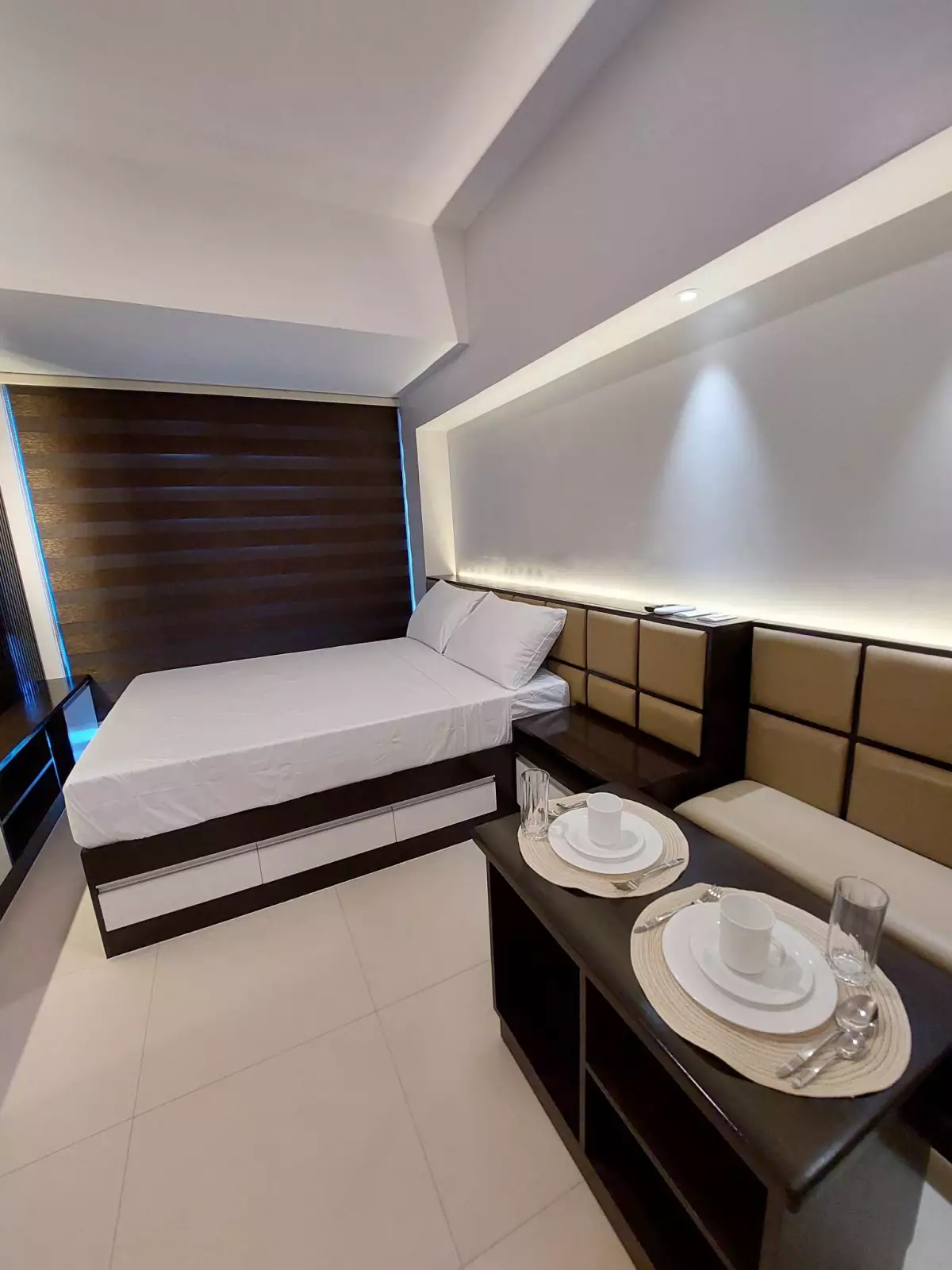 Open photo 14 of 16 — 38 PARK STUDIO UNIT FOR RENT